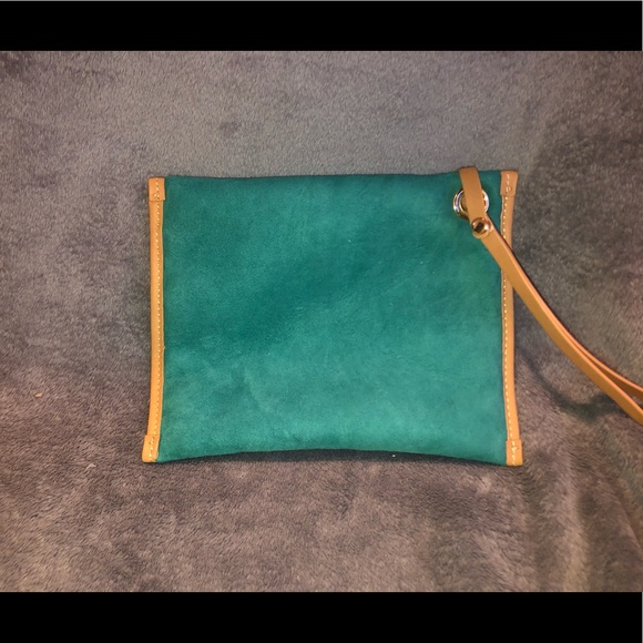 UGG Australia Jane Shearling Wristlet - Picture 3 of 6